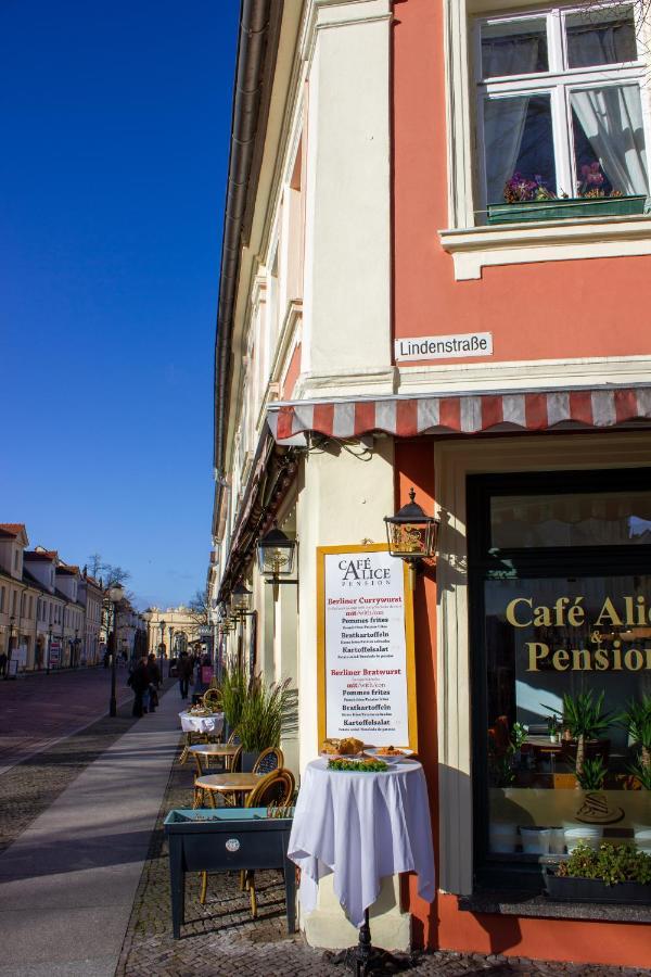 Cafe Alice & Pension Gmbh Потсдам Экстерьер фото